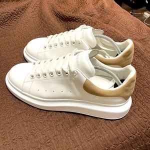 Alexander McQueen over sized sneaker. In very good condition, only worn 3 times.